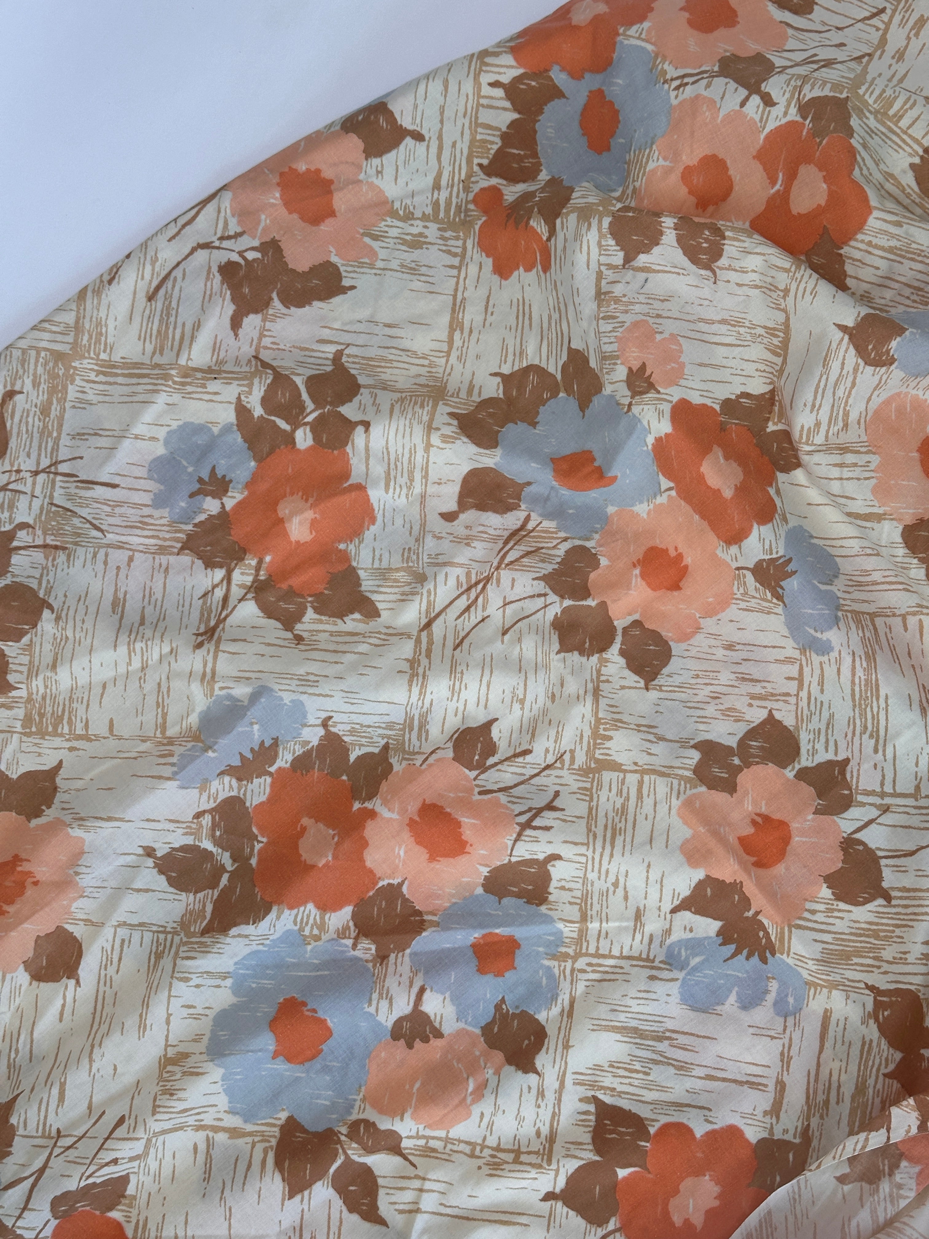 Fall Floral 4 - Vintage Fabric - Size: Full Fitted