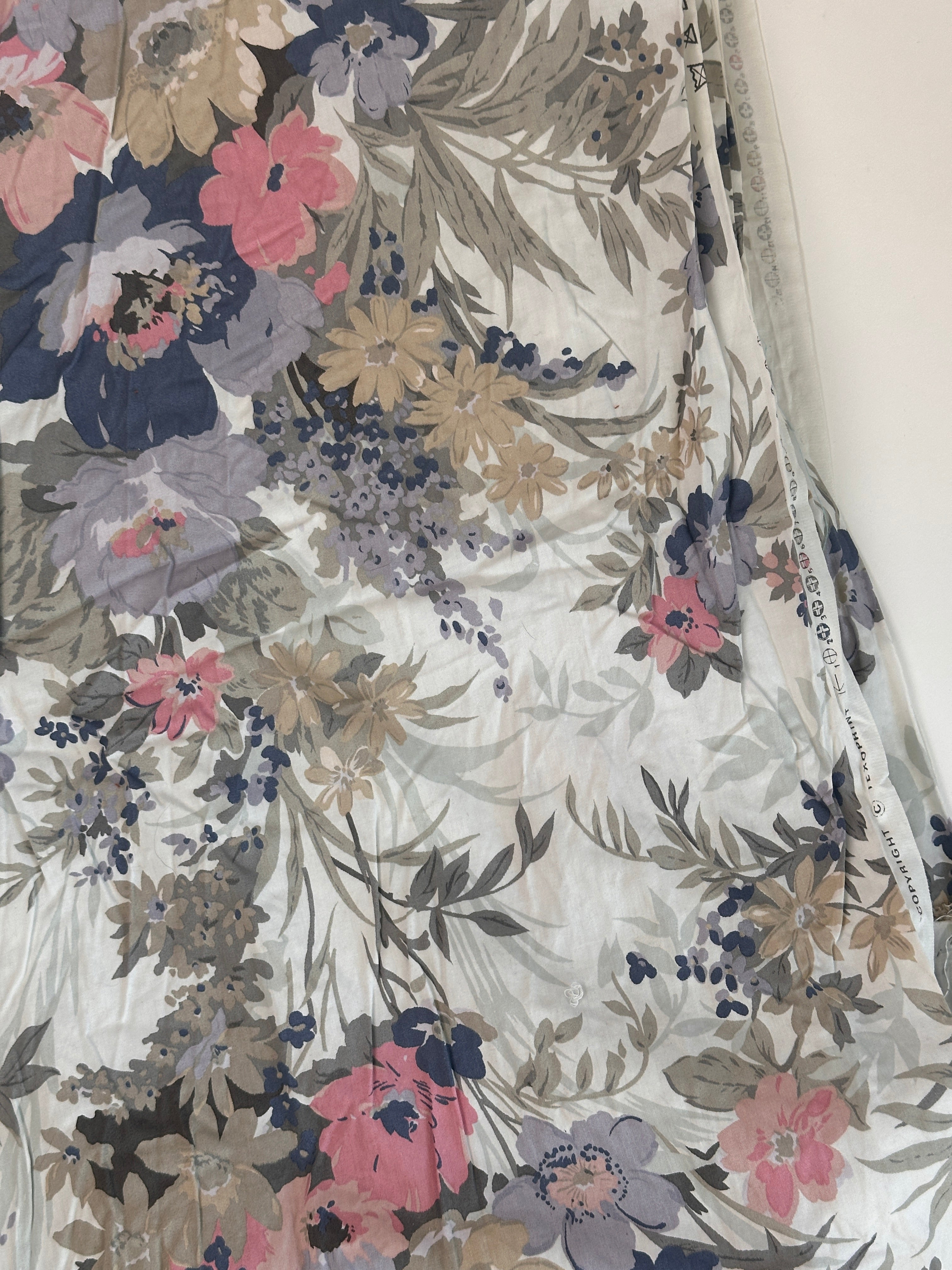 Fall Floral 11 - Vintage Fabric - Size: 53"W - Per Meter